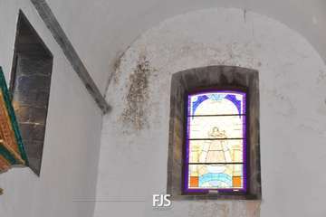 Humedades que presenta el templo neoclásico de Los Llanos/Francisco Javier Santana.